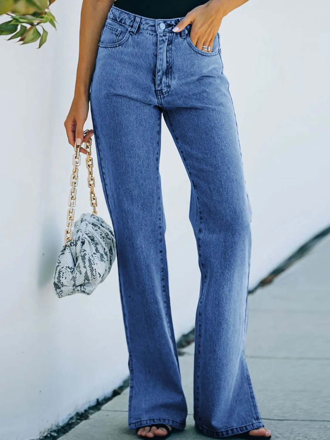 Side Slit Jeans with Pockets – Modern Edge Meets Everyday Comfort